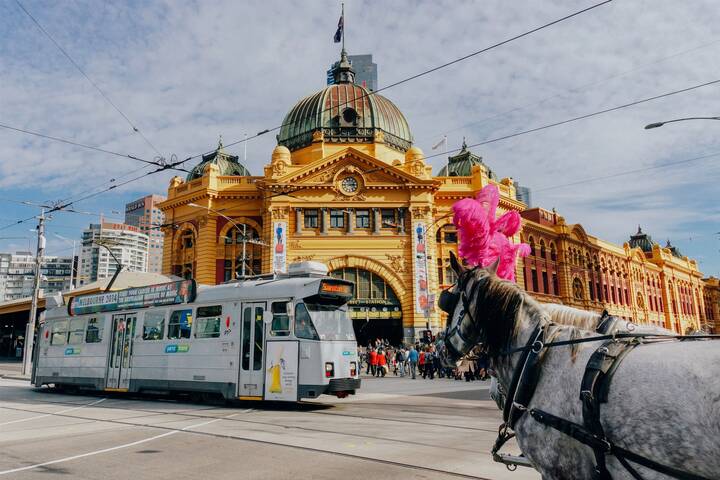 Image of a tram in Melbourne